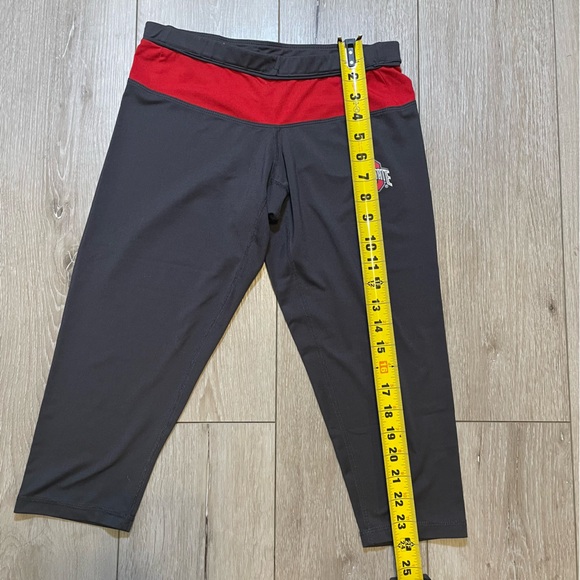 Iconic Ohio State Buckeyes Athleisure Capri Leggings Women’s Size Small‎ - Picture 5 of 7